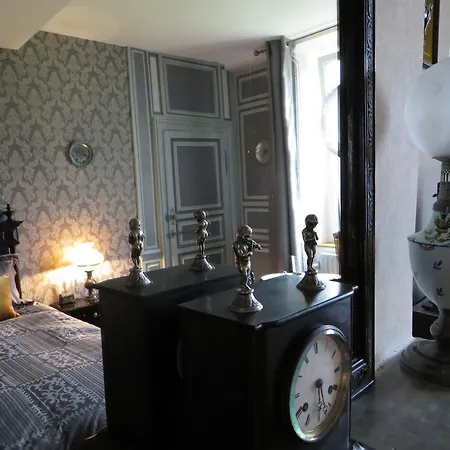 Le Bailli De Frühstückspension Montsaugeon