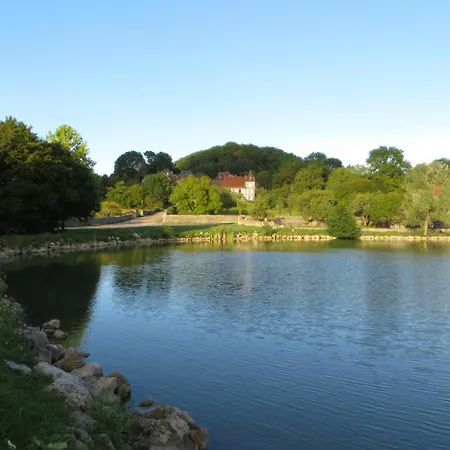 Le Bailli De Montsaugeon