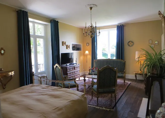 Le Bailli De Bed & Breakfast Montsaugeon