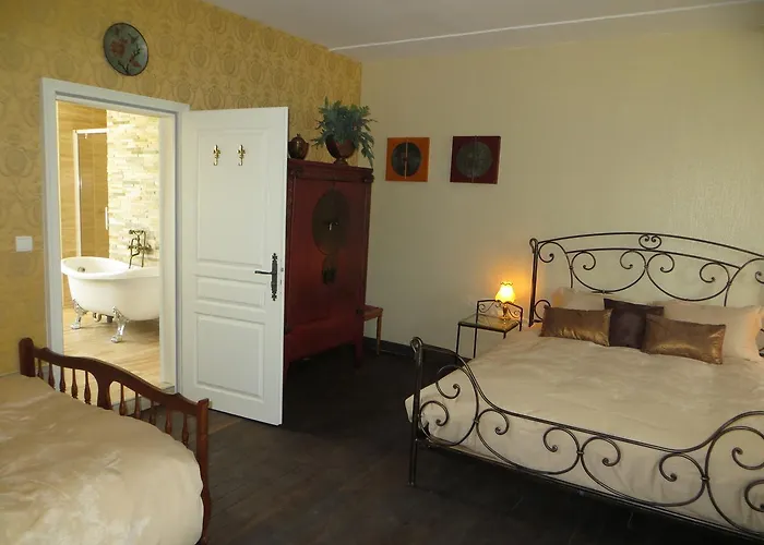 Le Bailli De Bed & Breakfast 4*