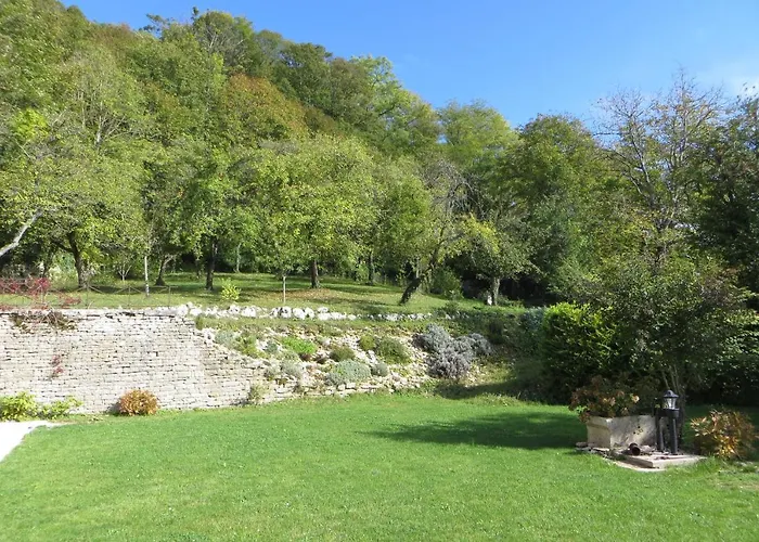 Le Bailli De Montsaugeon